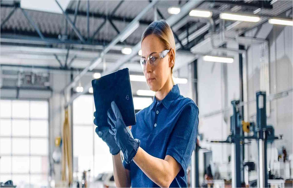 Best Work Order Software in 2025: Features, Pricing & Comparison